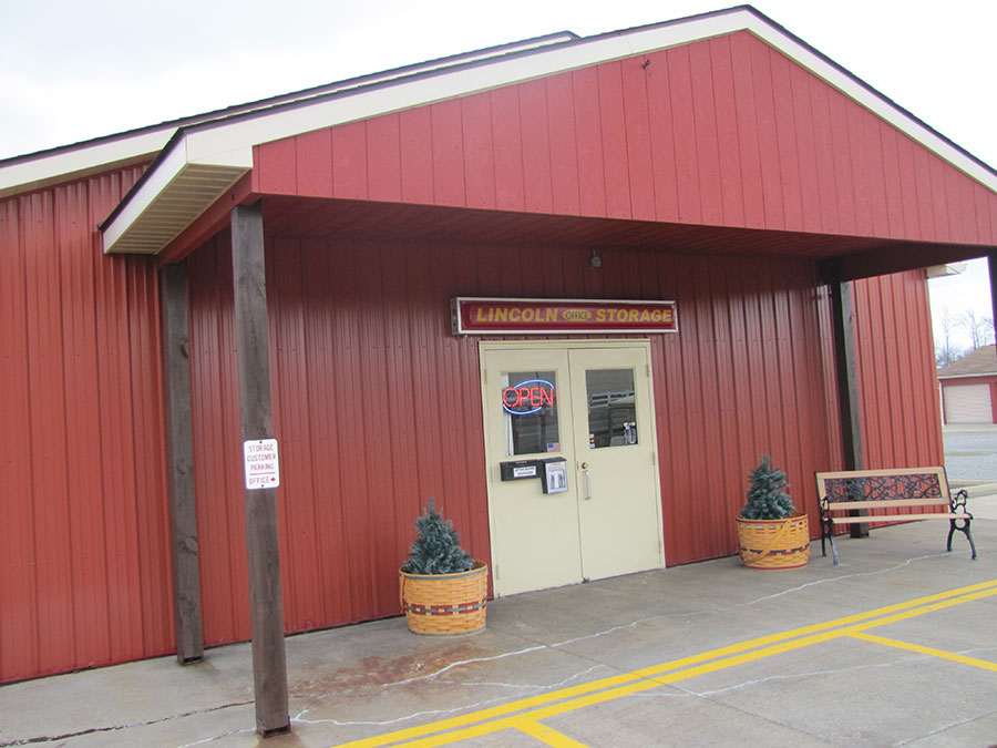 lincoln_storage_entrance