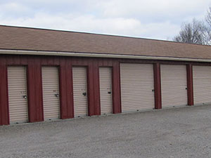Lincoln Storage, located at 3226 State Route 45, Salem, OH 44460 has extra wide driveways for easy manuevering for large trucks, uhauls & trailers